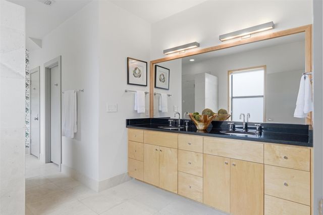 2608 Del Curto RD 3, Austin, TX 78704