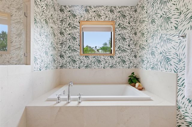 2608 Del Curto RD 3, Austin, TX 78704