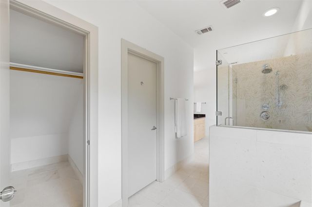 2608 Del Curto RD 3, Austin, TX 78704