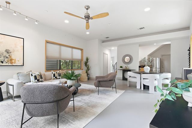 2608 Del Curto RD 3, Austin, TX 78704