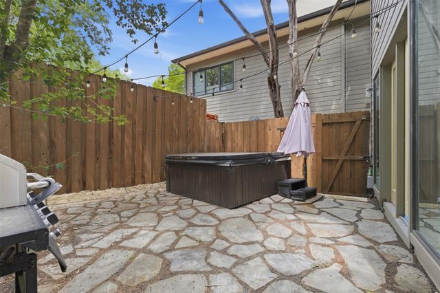 2608 Del Curto RD 3, Austin, TX 78704