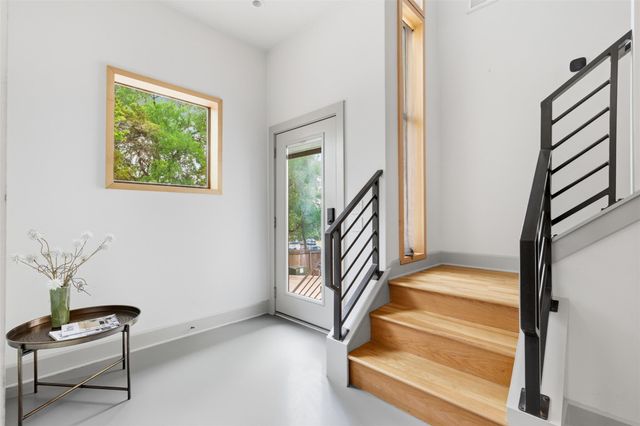 2608 Del Curto RD 3, Austin, TX 78704