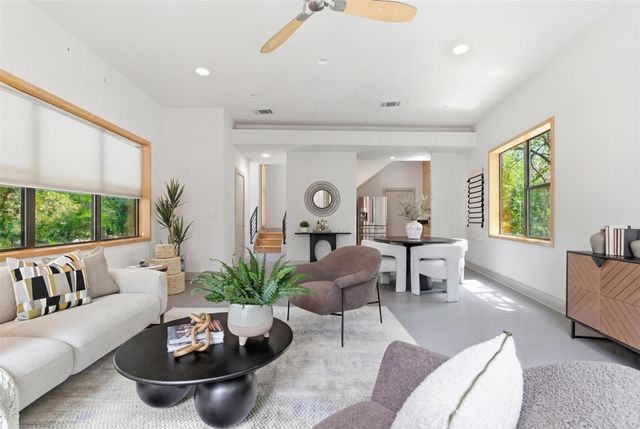 2608 Del Curto RD 3, Austin, TX 78704