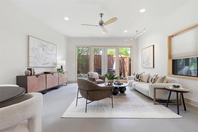 2608 Del Curto RD 3, Austin, TX 78704