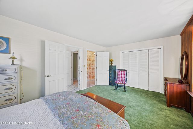 200 W Kenwood Dr, Louisville, KY 40214