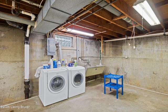 200 W Kenwood Dr, Louisville, KY 40214