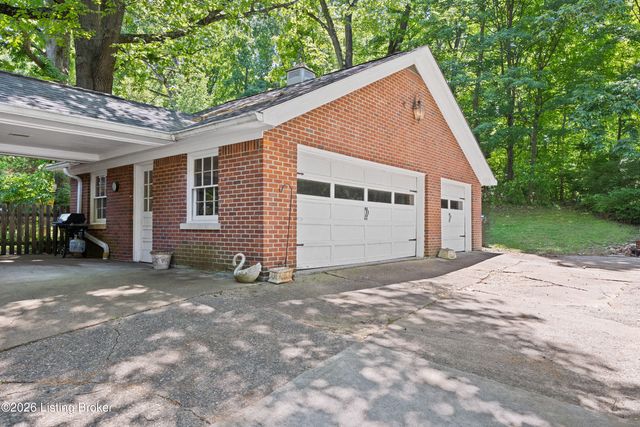 200 W Kenwood Dr, Louisville, KY 40214