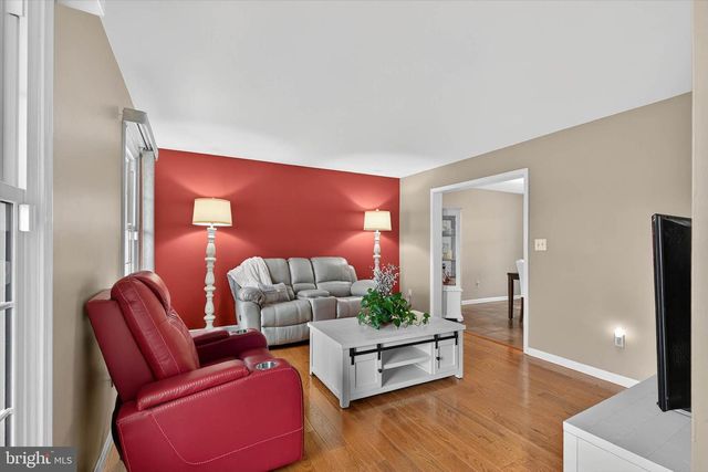 1707 CROSSFIELD DR, Lancaster, PA 17603