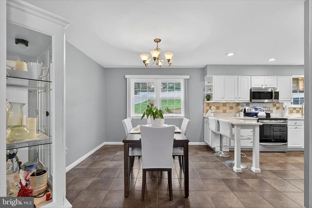 1707 CROSSFIELD DR, Lancaster, PA 17603