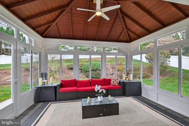 1707 CROSSFIELD DR, Lancaster, PA 17603