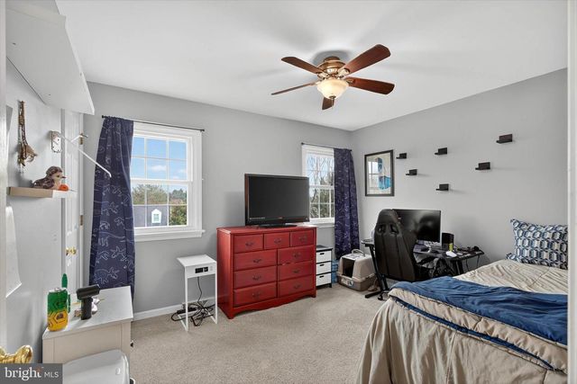 1707 CROSSFIELD DR, Lancaster, PA 17603