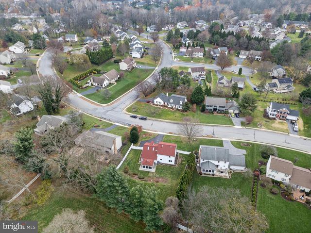 1707 CROSSFIELD DR, Lancaster, PA 17603