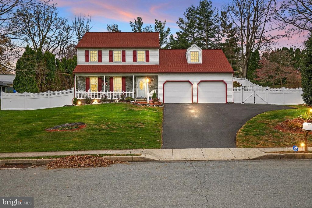 1707 CROSSFIELD DR, Lancaster, PA 17603