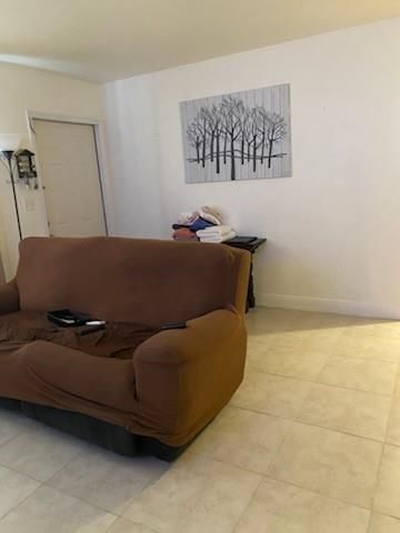 2000 Seminole Blvd, West Palm Beach, FL 33409