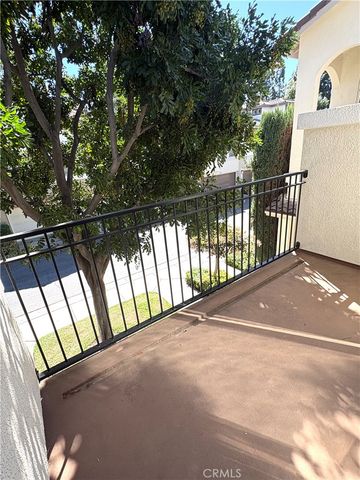 309 Falcon, Irvine, CA 92618