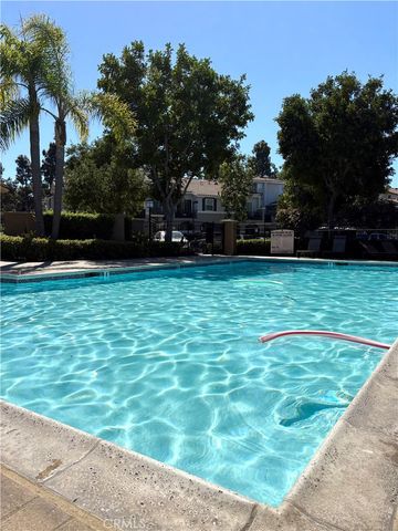 309 Falcon, Irvine, CA 92618