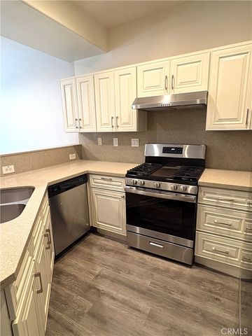 309 Falcon, Irvine, CA 92618