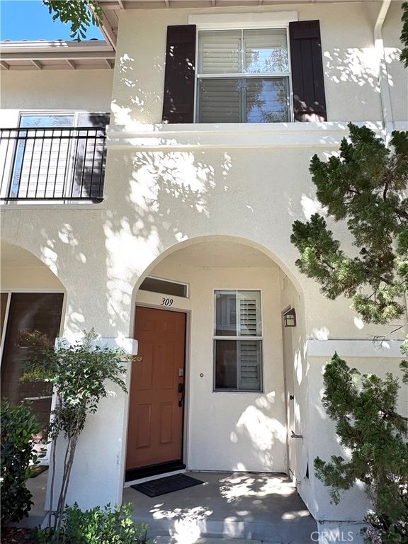 309 Falcon, Irvine, CA 92618