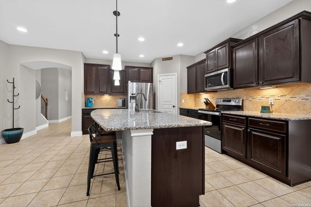 321 Silver Buckle, Schertz, TX 78154
