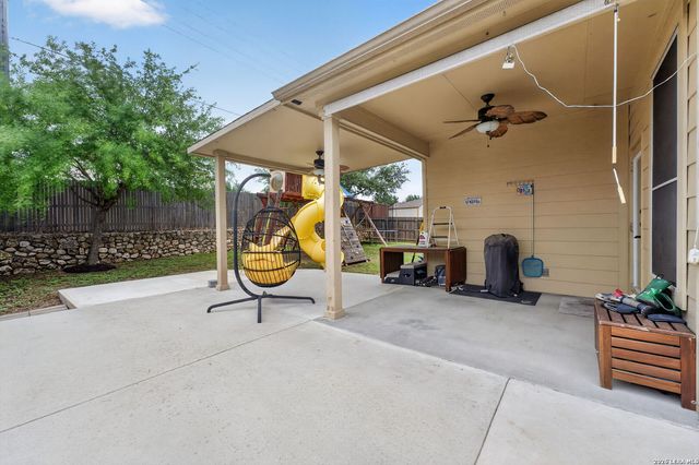 321 Silver Buckle, Schertz, TX 78154