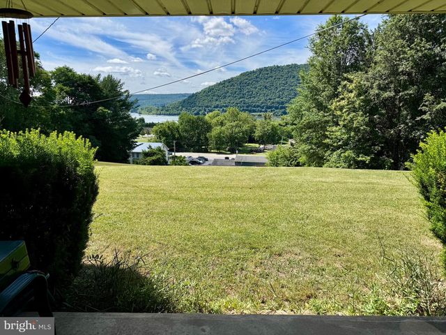 709 ERIE ST, Dauphin, PA 17018