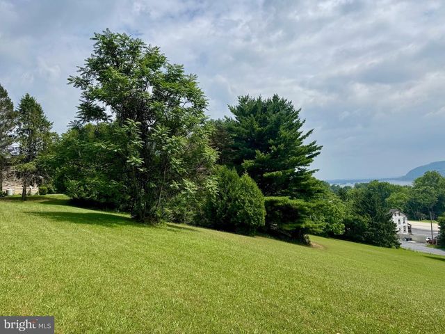709 ERIE ST, Dauphin, PA 17018