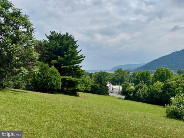 709 ERIE ST, Dauphin, PA 17018