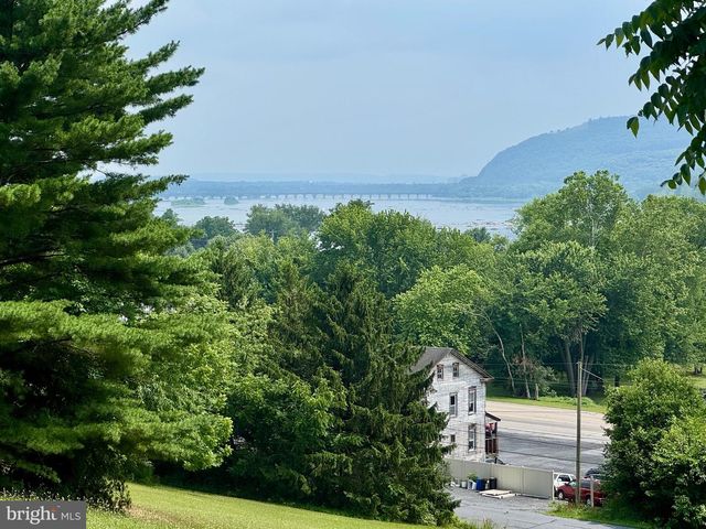 709 ERIE ST, Dauphin, PA 17018