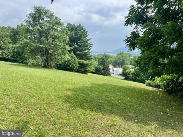 709 ERIE ST, Dauphin, PA 17018