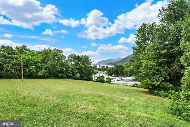 709 ERIE ST, Dauphin, PA 17018