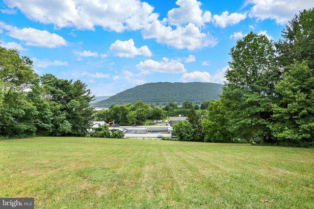 709 ERIE ST, Dauphin, PA 17018