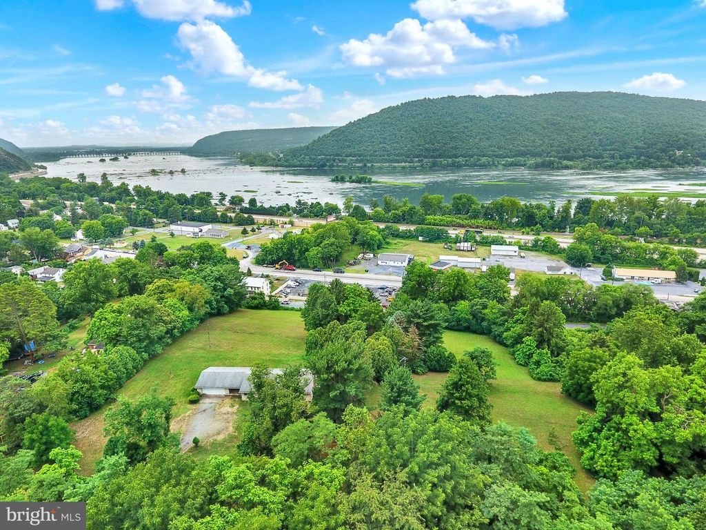 709 ERIE ST, Dauphin, PA 17018