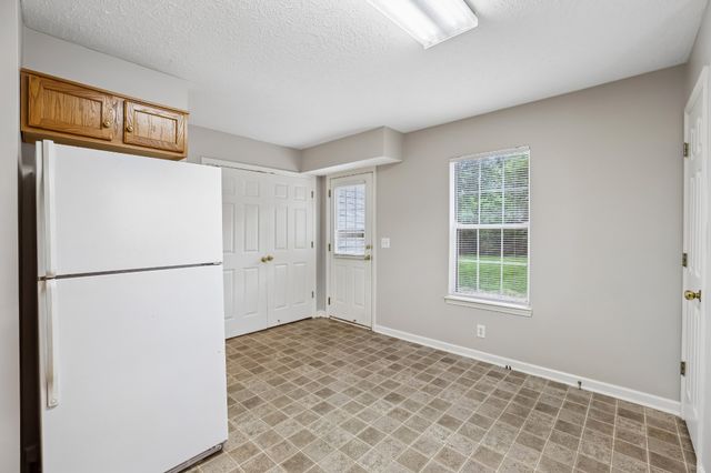 132 N Tarver Ave Apt B, Lebanon, TN 37087