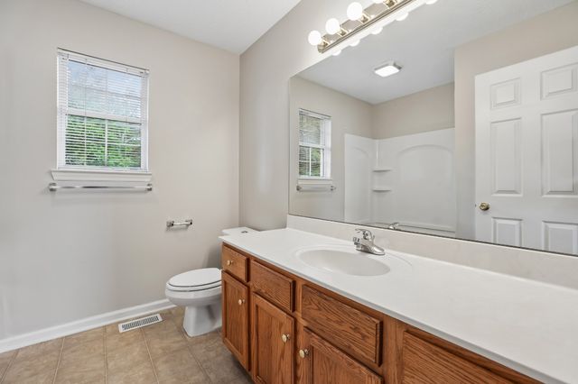 132 N Tarver Ave Apt B, Lebanon, TN 37087