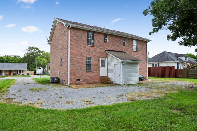 132 N Tarver Ave Apt B, Lebanon, TN 37087