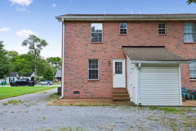 132 N Tarver Ave Apt B, Lebanon, TN 37087