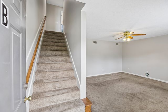 132 N Tarver Ave Apt B, Lebanon, TN 37087