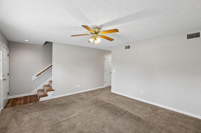 132 N Tarver Ave Apt B, Lebanon, TN 37087