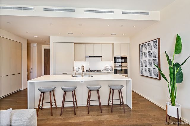 1388 Ala Moana Boulevard 8803, Honolulu, HI 96814