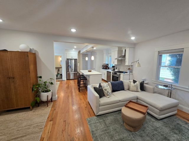 26 Porter St 1, Somerville, MA 02143