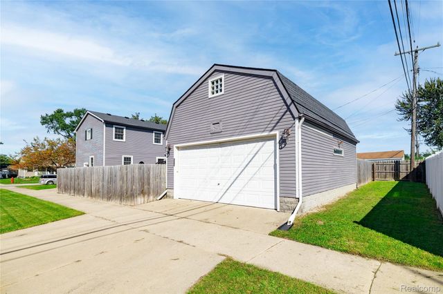 13081 Cunningham Street, Southgate, MI 48195