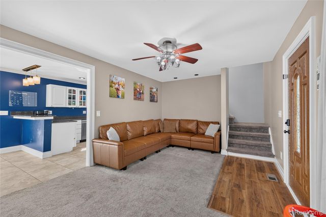 13081 Cunningham Street, Southgate, MI 48195