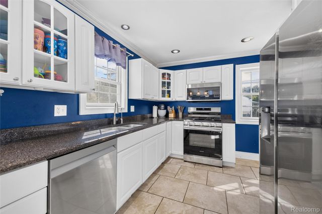 13081 Cunningham Street, Southgate, MI 48195