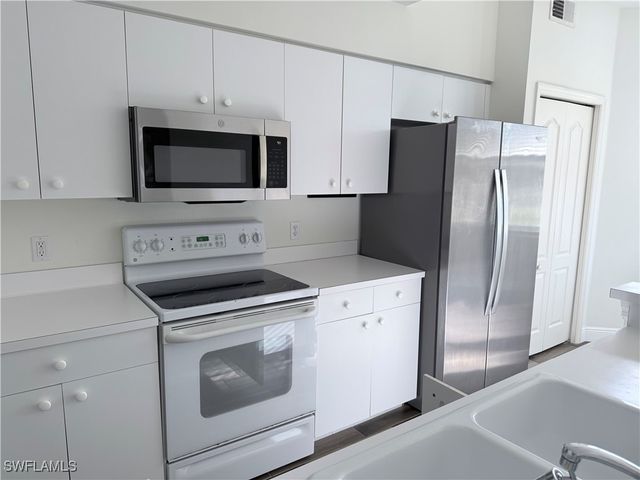 2690 Cypress Trace 3227, Naples, FL 34119