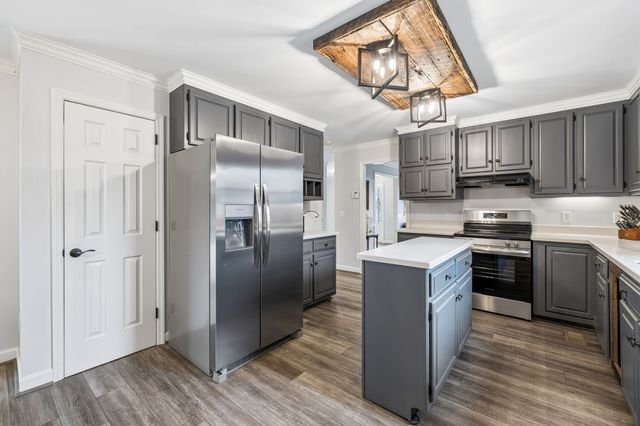 1141 John Sharp Rd, Columbia, TN 38401