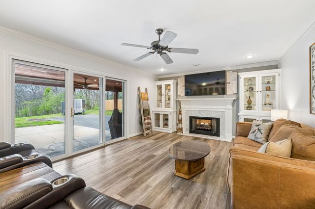 1141 John Sharp Rd, Columbia, TN 38401