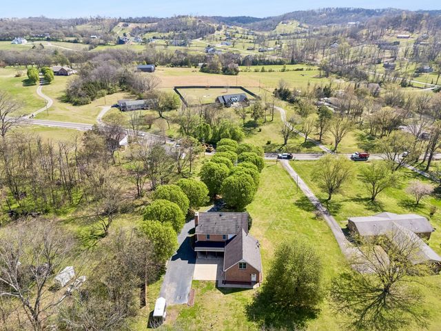 1141 John Sharp Rd, Columbia, TN 38401