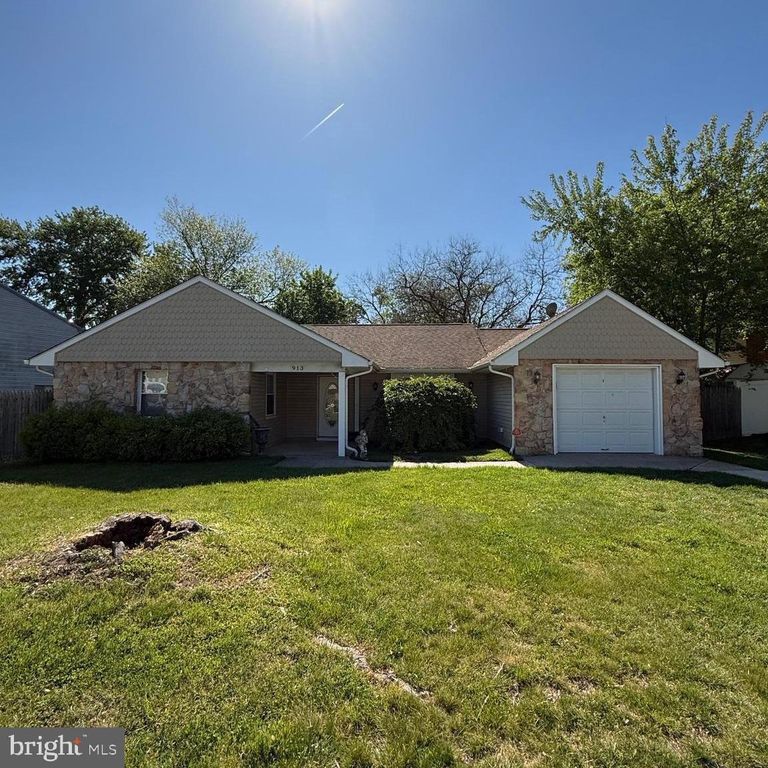 913 HAMPTON WAY, Williamstown, NJ 08094