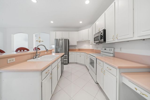 6677 Southport Drive, Boynton Beach, FL 33472