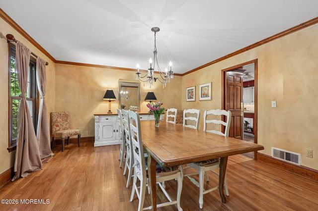54 Howland Road, Middletown, NJ 07748